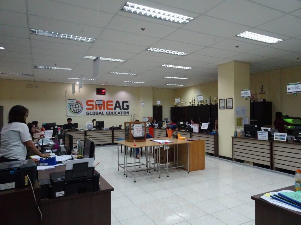 フィリピン留学　SMEAGクラシックキャンパスのオフィス