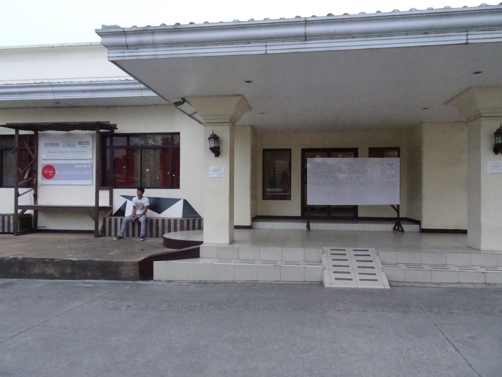 フィリピン留学　SMEAGクラシックキャンパスのIELTS情報センター
