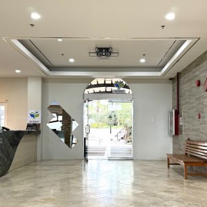 02 Entrance from Lobby