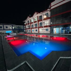 プール(夜間)