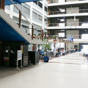 フィリピン留学 CDU-ESL 併設の大学校舎