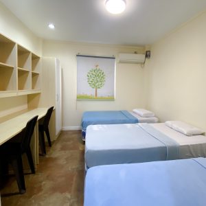 9. 三人部屋2