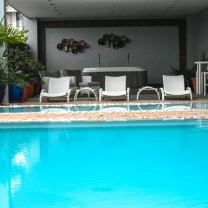 Swimming pool (Mini bar)