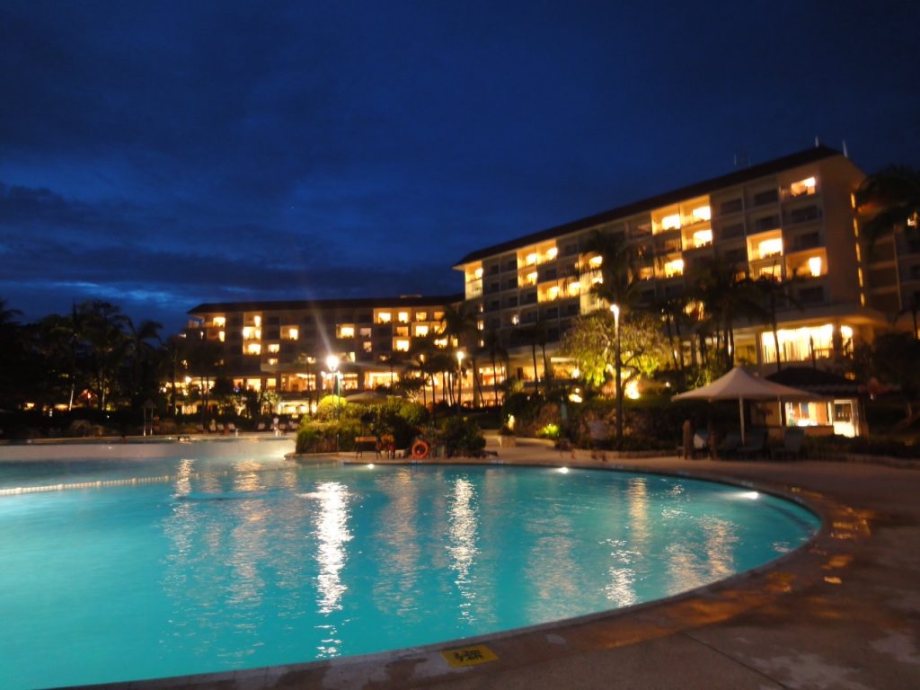 近くに様々なリゾートホテルがあるのはマクタン島ならでは。