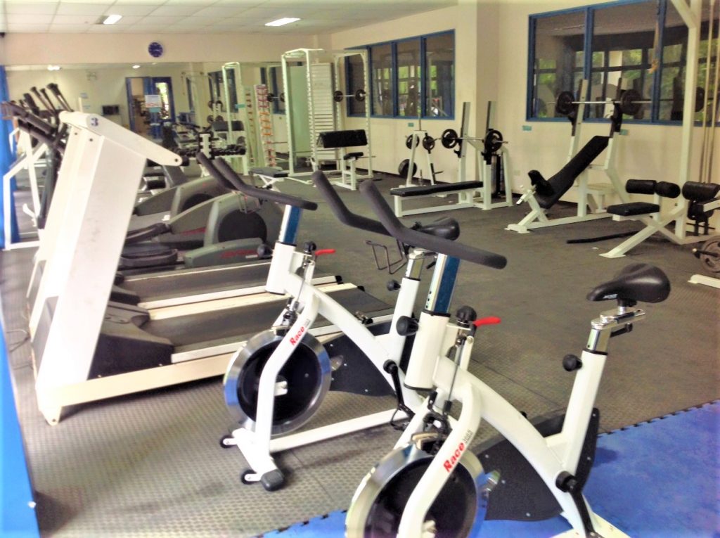 フィリピン留学　CEBU BLUE OCEAN  gym