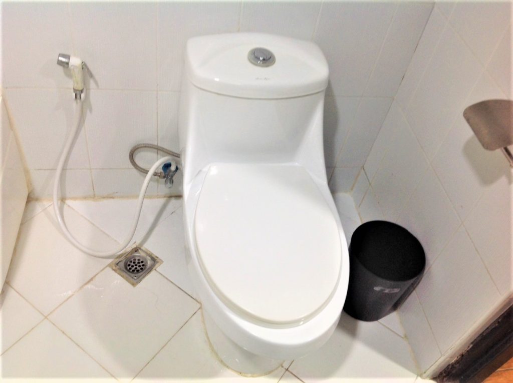 フィリピン留学 CEBU BLUE  OCEAN  toilet