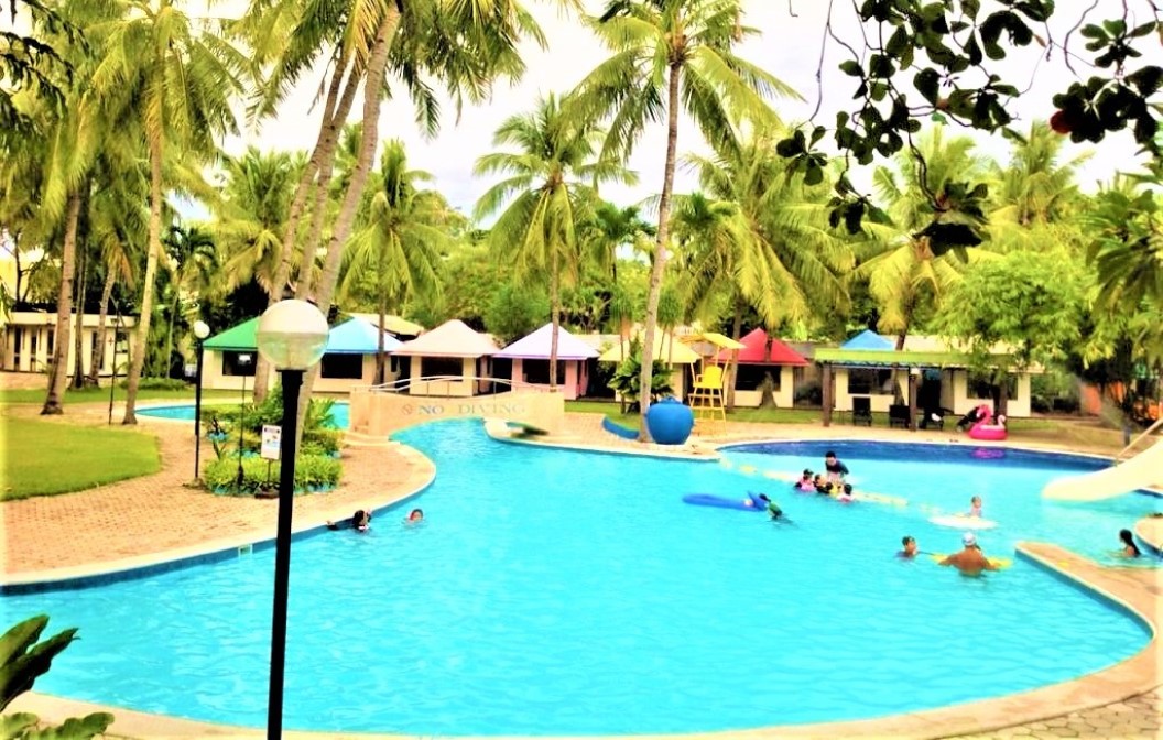 Cebu blue Ocean　swimming pool