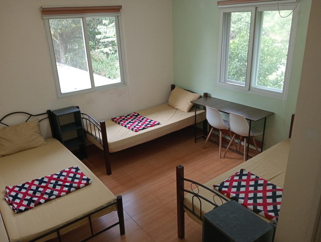 親子留学向け：2人部屋にエキストラベッド1つ追加の3人部屋