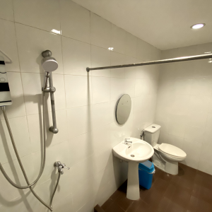Annex2 bathroom