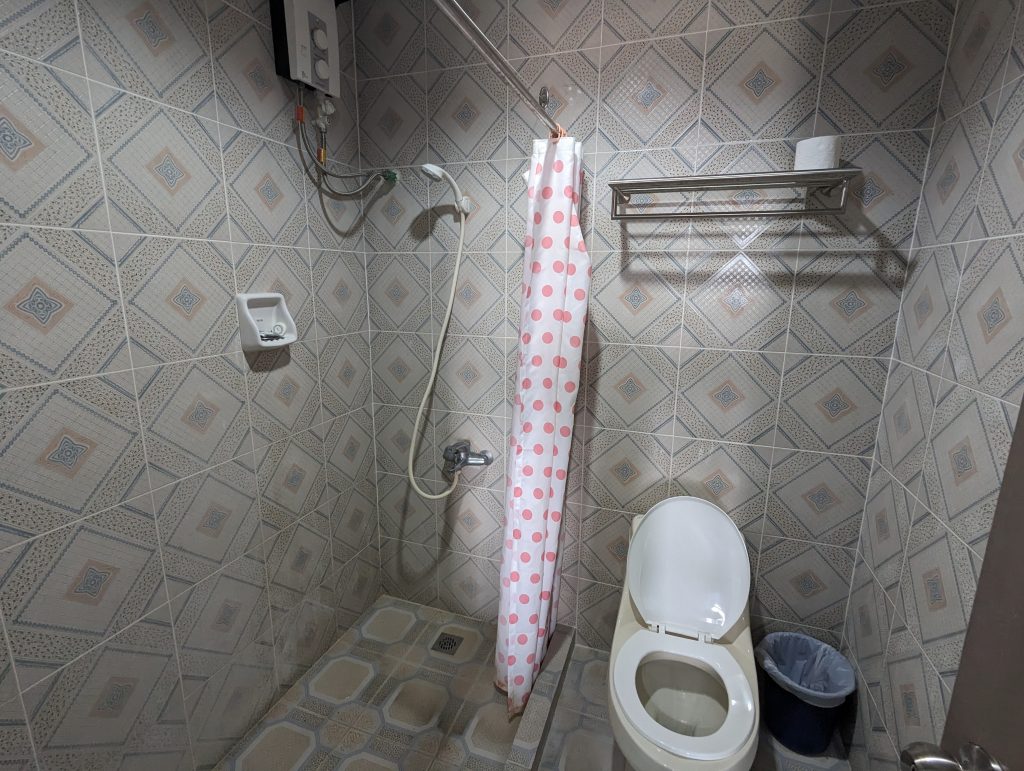 シャワー室(3人部屋)