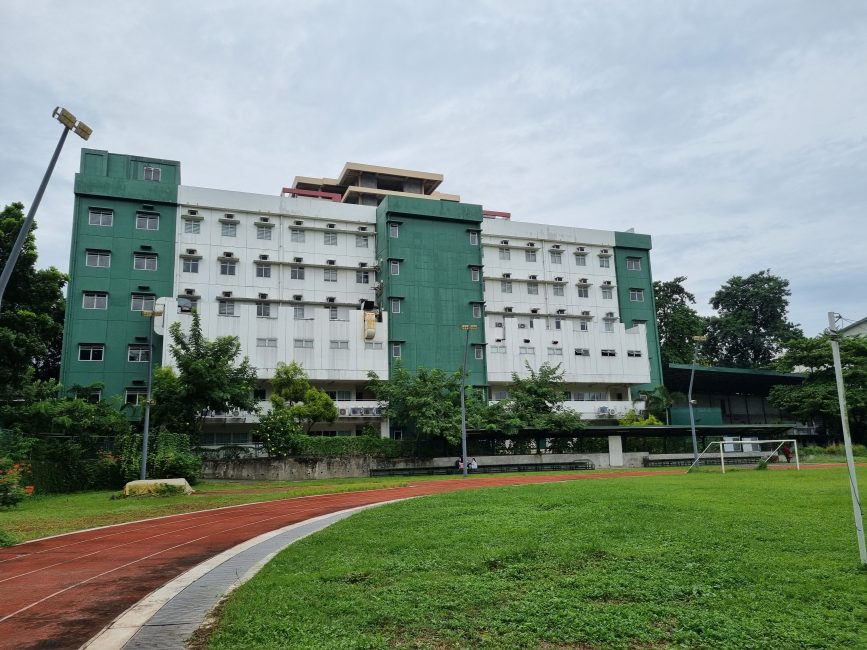 Back-of-dormitory--867x650