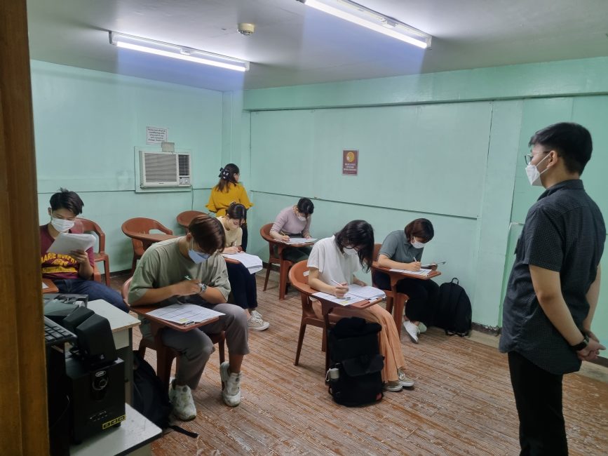 Group-class-room-867x650