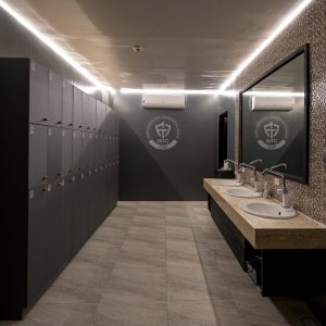 Locker room　更衣室