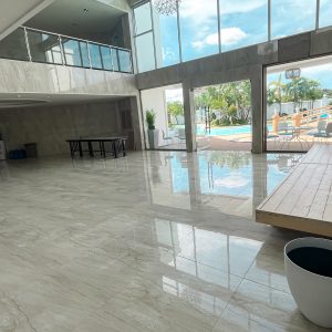 Lobby 1.jpg のコピー (2)